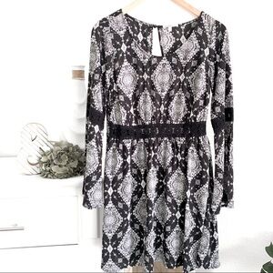 Charlotte Russe Woman Black and White Mini Dress Size Medium